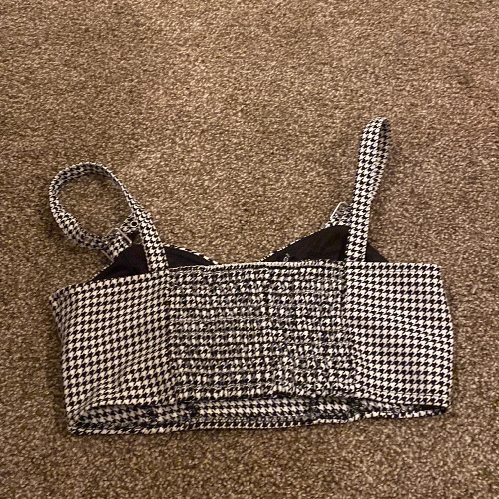 From H&M. - Picture 2 of 2